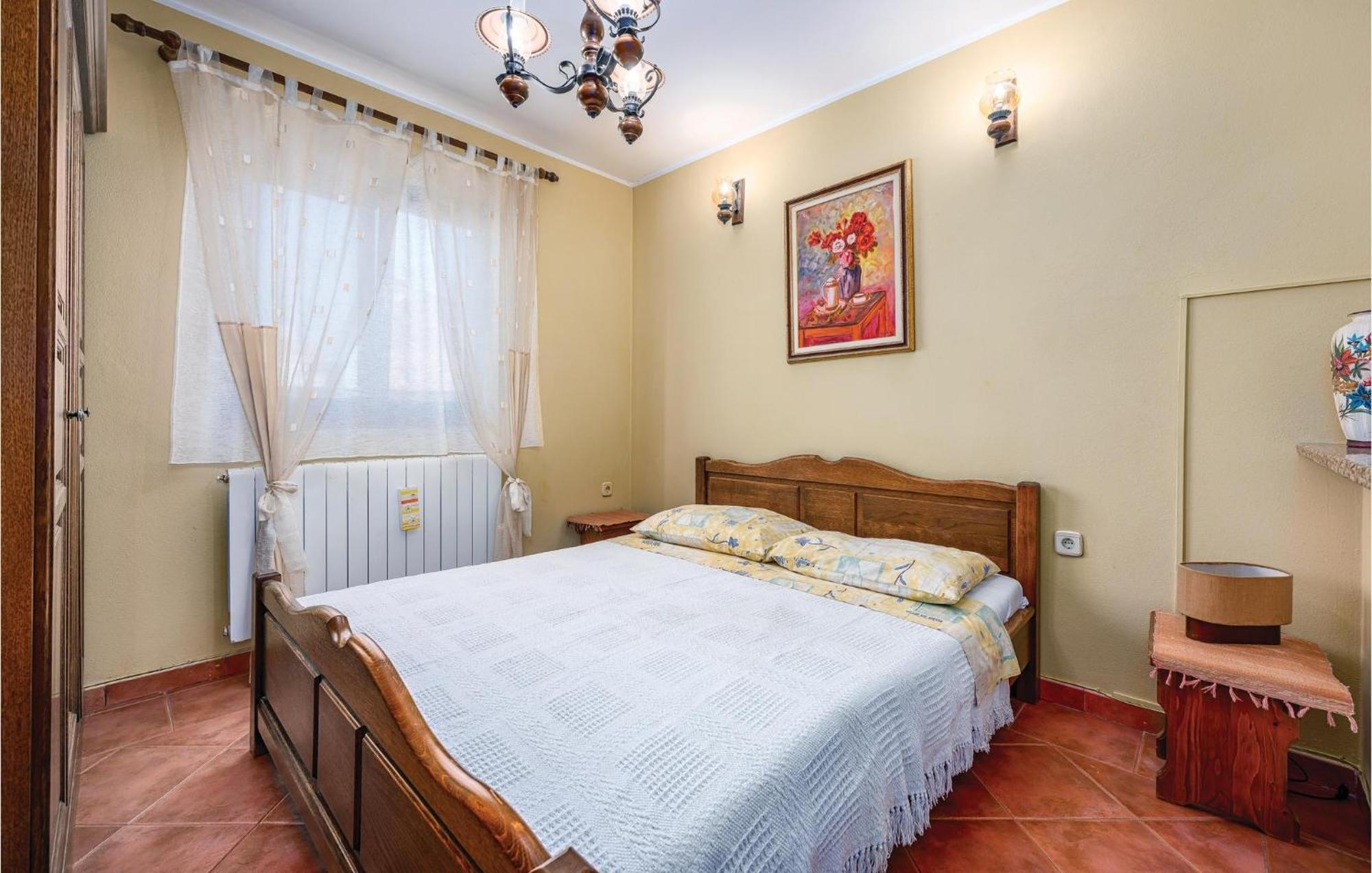Stunning Apartment In Rovinj With Kitchen Εξωτερικό φωτογραφία