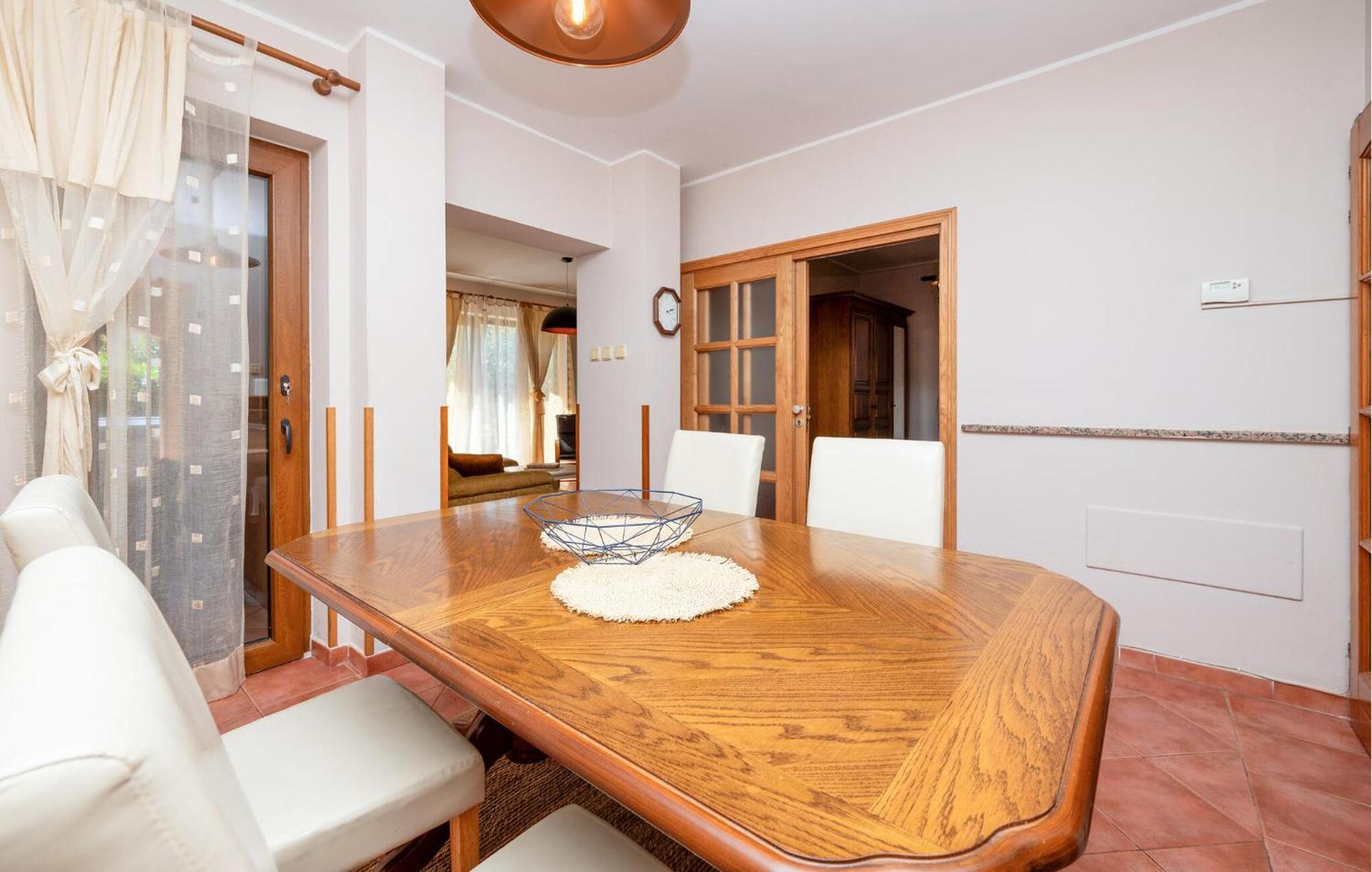 Stunning Apartment In Rovinj With Kitchen Εξωτερικό φωτογραφία